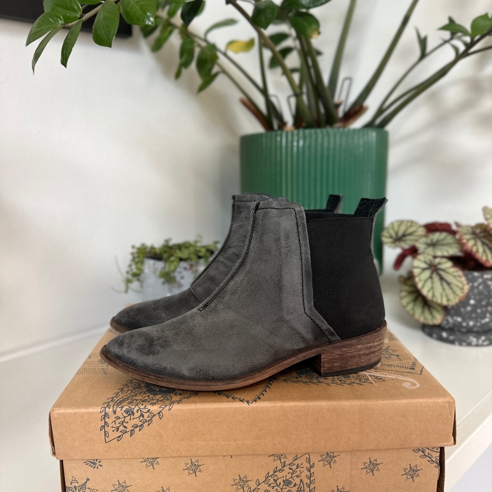 Free People Dark Horse grey boots size 6